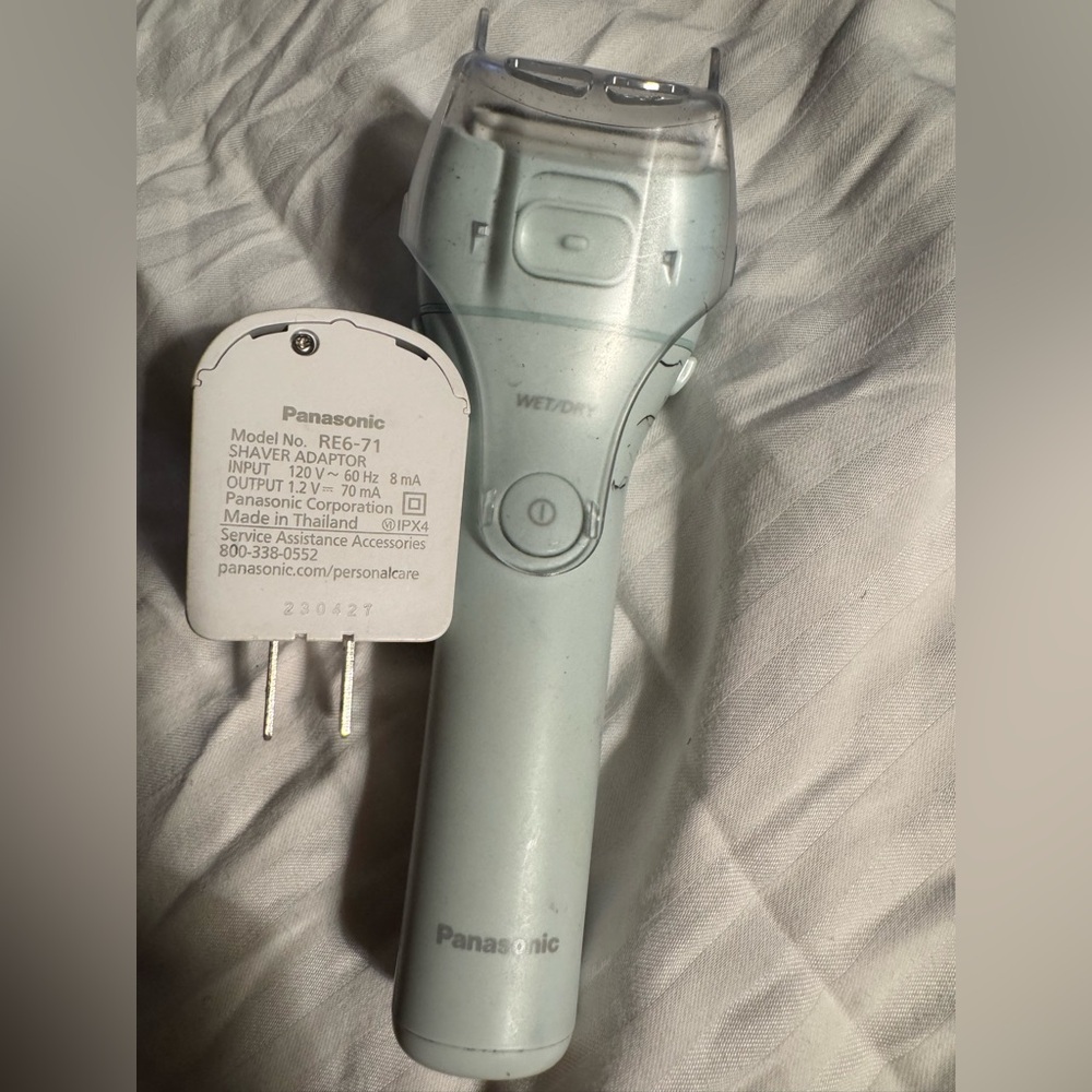 Panasonic White Wet/Dry Shaver with Adapter